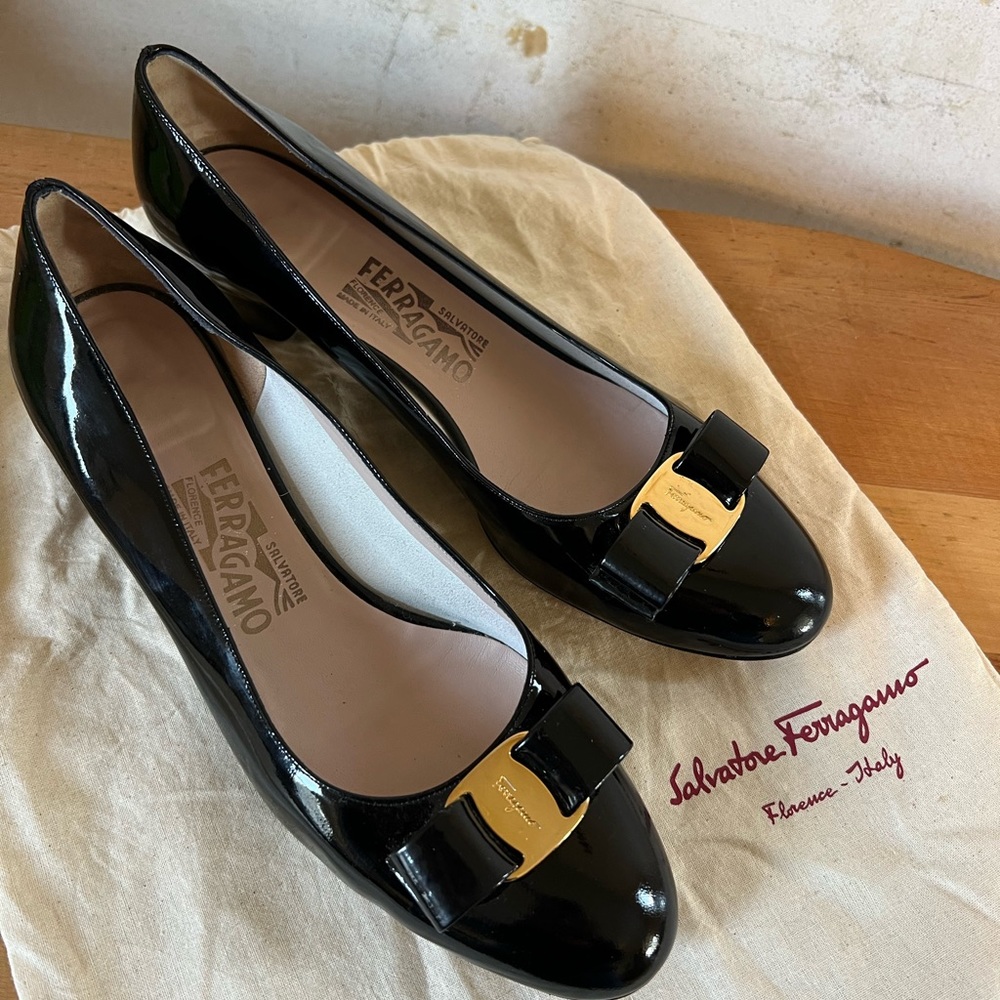 Salvatore Farragamo Black Pumps